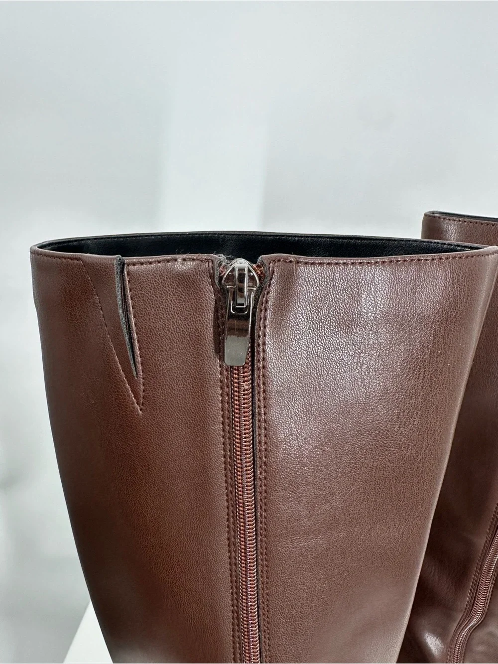 Women Faux Leather Chocolate Brown Pointed Knee High Boots Kitty Heels Size 6.5